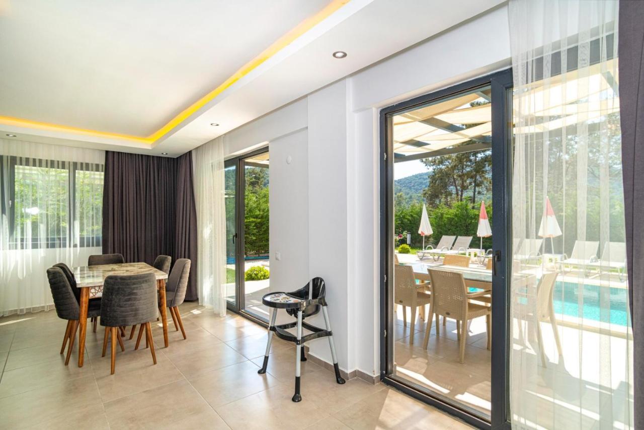 4 Bedroom Holiday Villa In Hisaroenue Oeluedeniz- Gold Rose Fethiye Exterior foto